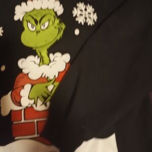 Woman's clothes and art stuff